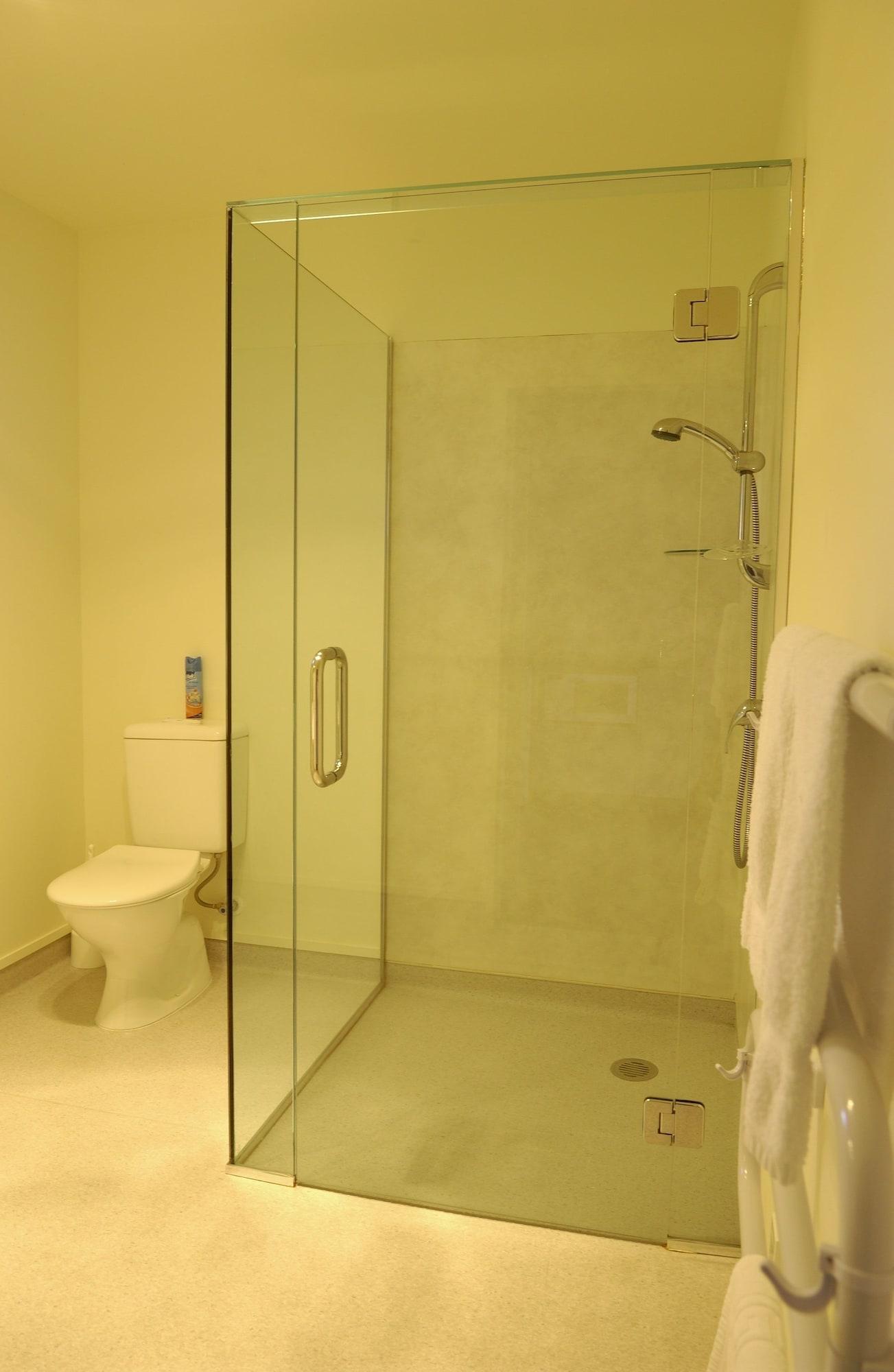 ביאנהיים Waterfront Motel מראה חיצוני תמונה
