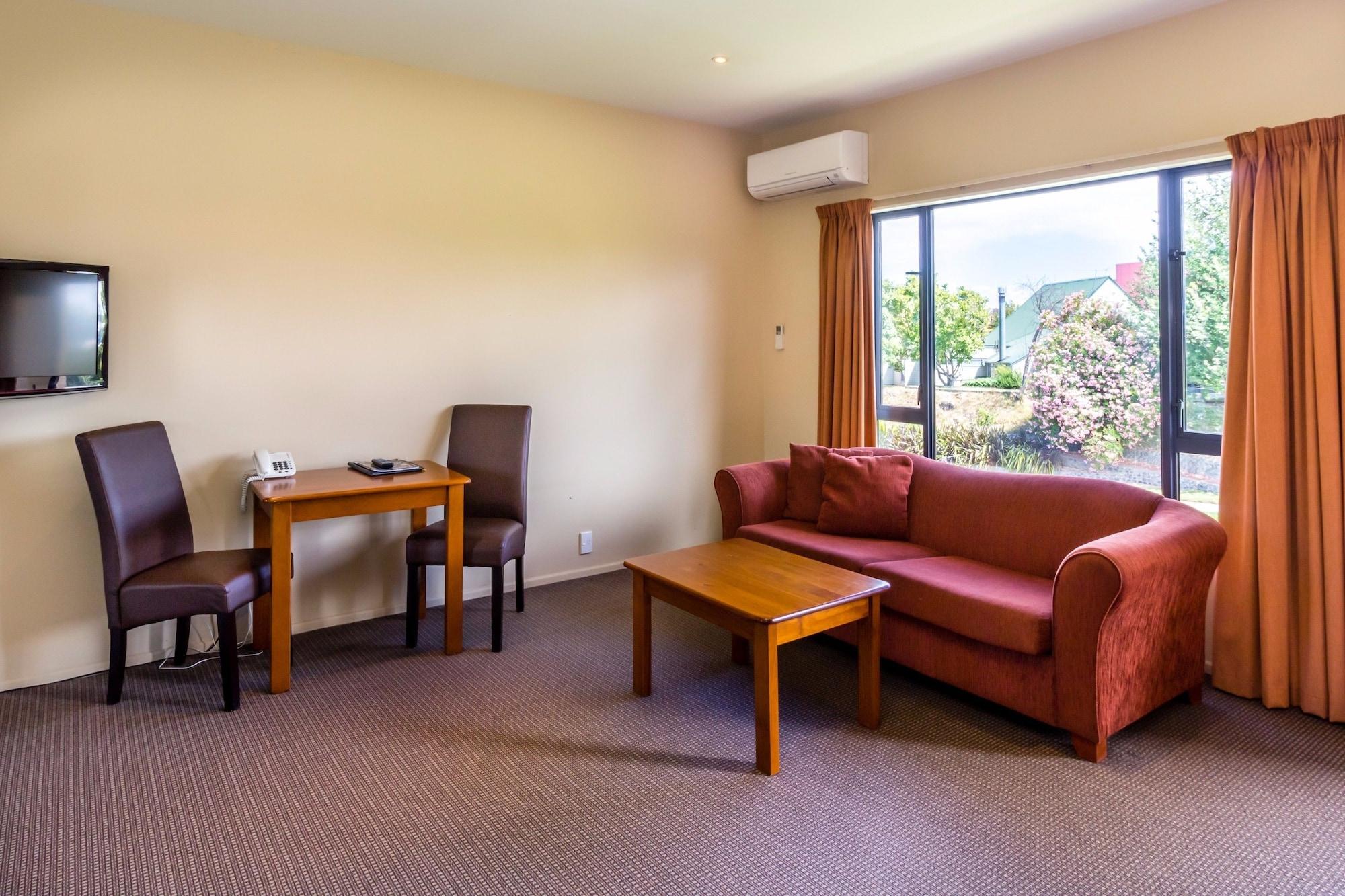 ביאנהיים Waterfront Motel מראה חיצוני תמונה